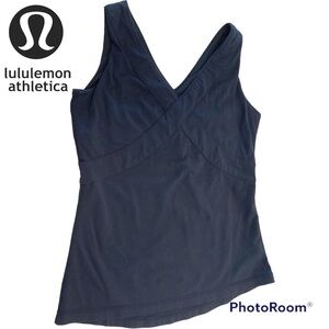 Lululemon classic black tank top EUC built in bra older style Lulu